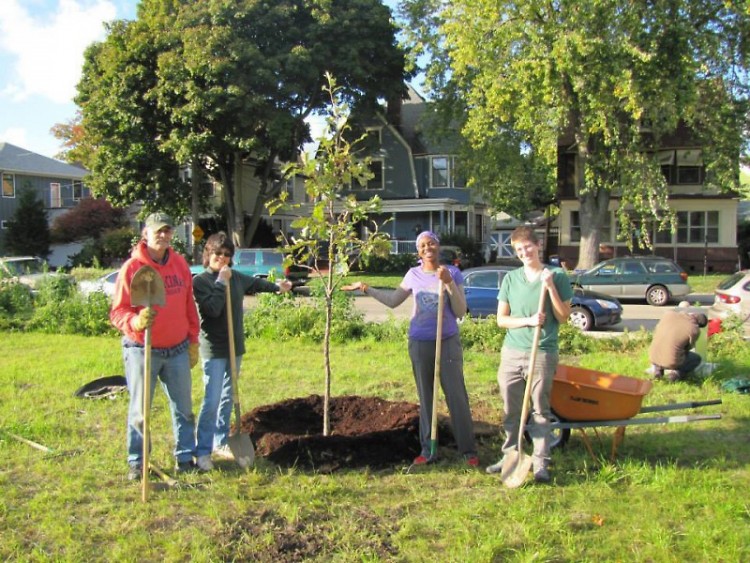 Volunteers and citizen foresters with Friends of Grand Rapids Parks