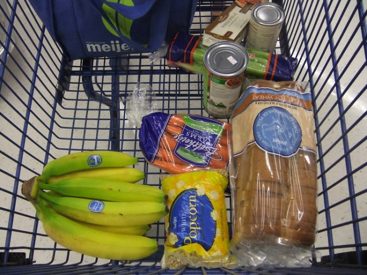 Dine's shopping trip with $30.59 for the week kept her shopping trip limited to basics and sale items.