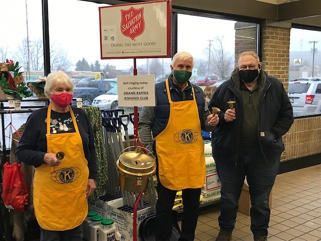 Grand Rapids Kiwanis Club take a day for bell ringing. 