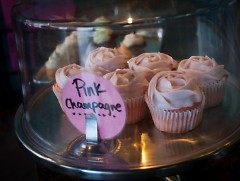 Pink champagne cucpcakes