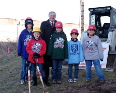 Mayor George Heartwell and Griffins Youth Foundation children.