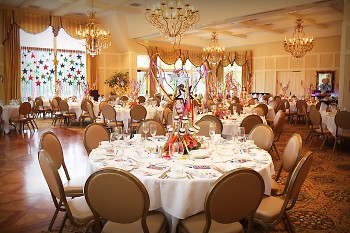 The event was held at Cascade Hills Country Club; decorations provided by Procedo Events. 