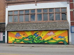 Mural located at 217 S. Division